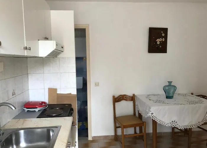 Loula's جوفيا