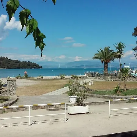 Loula's Appartamento Gouvia